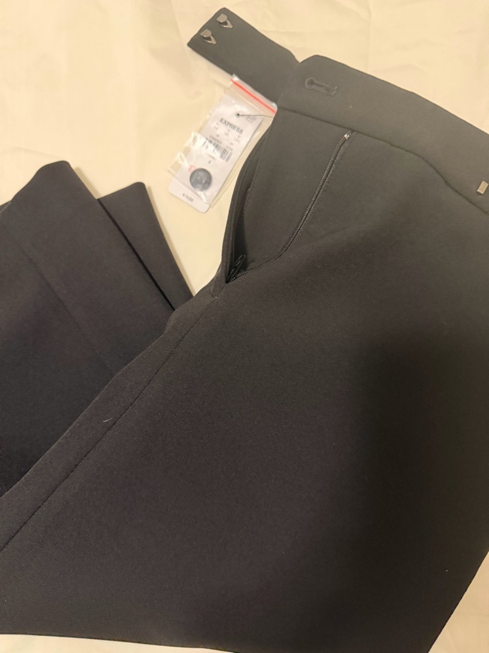 NWT Express Editor Black Pencil Skirt - Picture 4 of 4